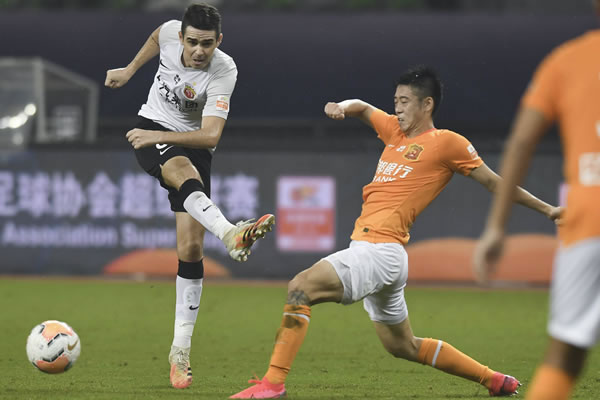 U23国脚回应晋级亚洲杯4强：计划有变；木塔力甫晒李昊门神图，徐彬：快过年了给你贴上