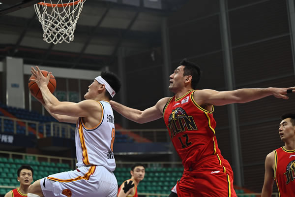 🏀森林狼力擒骑士迎4连胜！华子25+7+9&生涯1万分 米切尔30+7+8