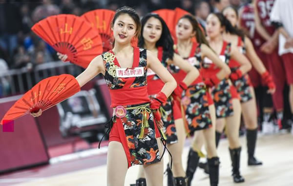 朗佐·鲍尔:詹姆斯将回骑士告别巡演 我只会用1.5亿留下里夫斯